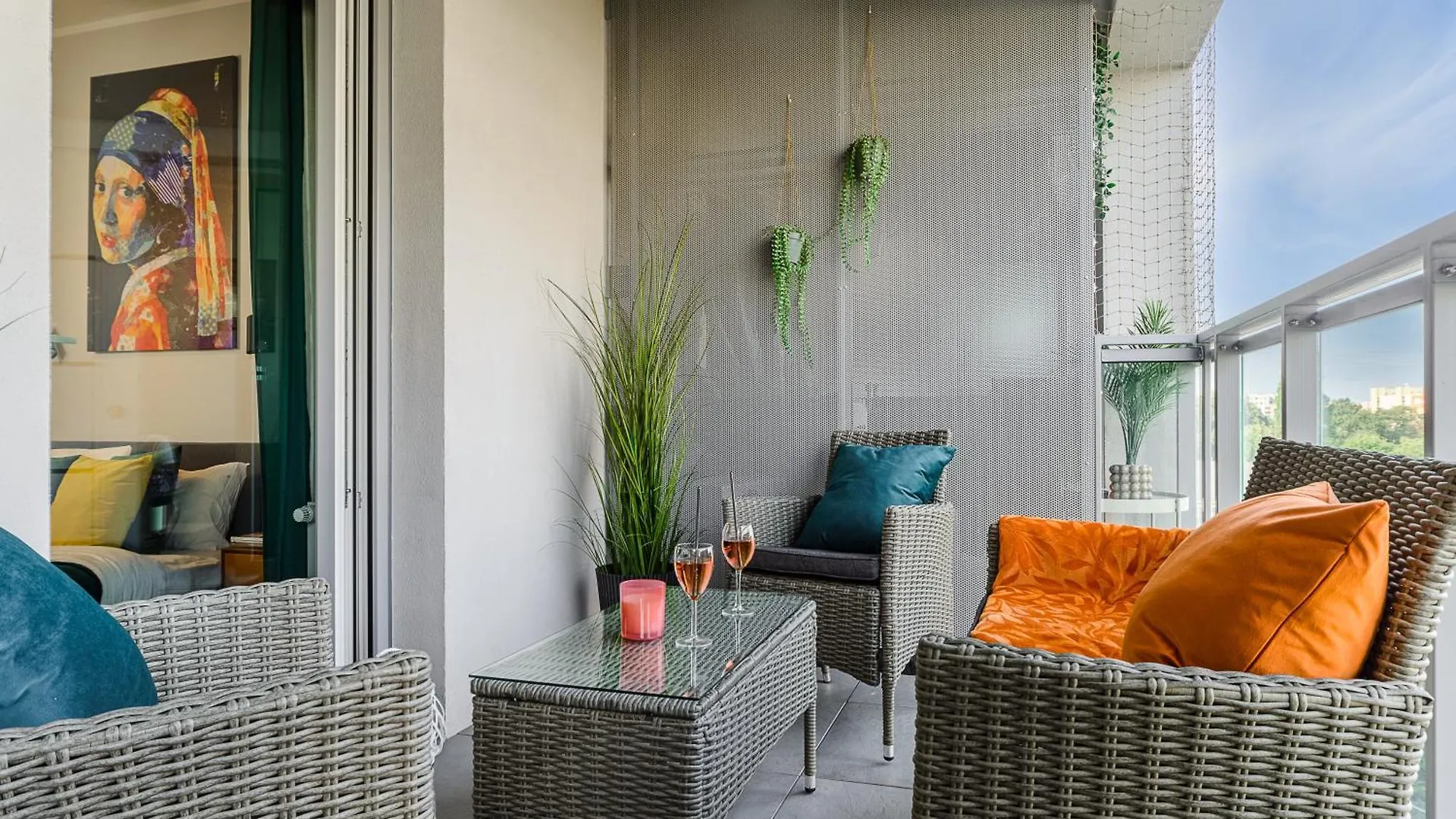 Lumina Apartments Near Warsaw Uprising Museum 0*,  Poland