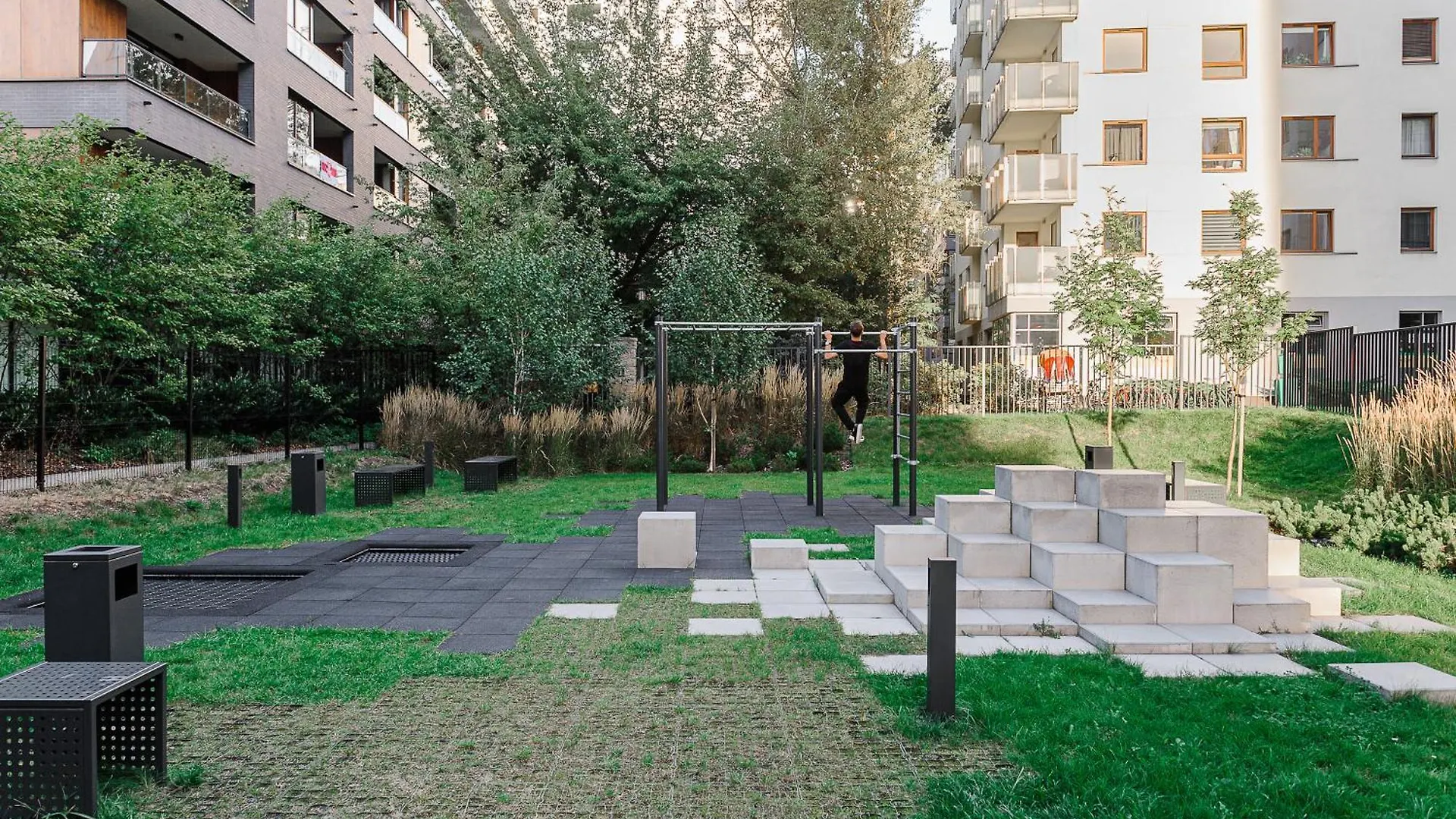 Lumina Apartments Near Warsaw Uprising Museum