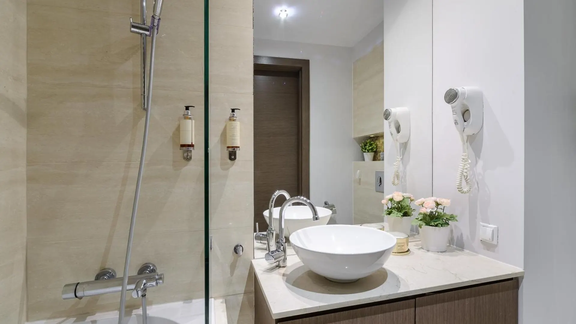 Lumina Apartments Near Warsaw Uprising Museum 0*,  Polska