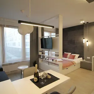 mays-lux-apartments.krakowhotelspoland.com/